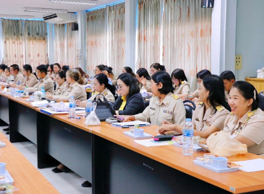 การประชุมขับเคลื่อนการปฏิบัติงานตามระบบการส่งเสริมสหกรณ์และกลุ่มเกษตรกร ประจำเดือนมกราคม 2568 ของสำนักงานสหกรณ์จังหวัดนครศรีธรรมราช โดยระเบียบวาระก่อนการประชุม ได้มอบเกียรติบัตร โครงการโรงเรียนผู้ตรวจการสหกรณ์ หลักสูตร &quot; ผู้ตรวจการสหกรณ์ระดับกลาง&quot; และโคร ... พารามิเตอร์รูปภาพ 11